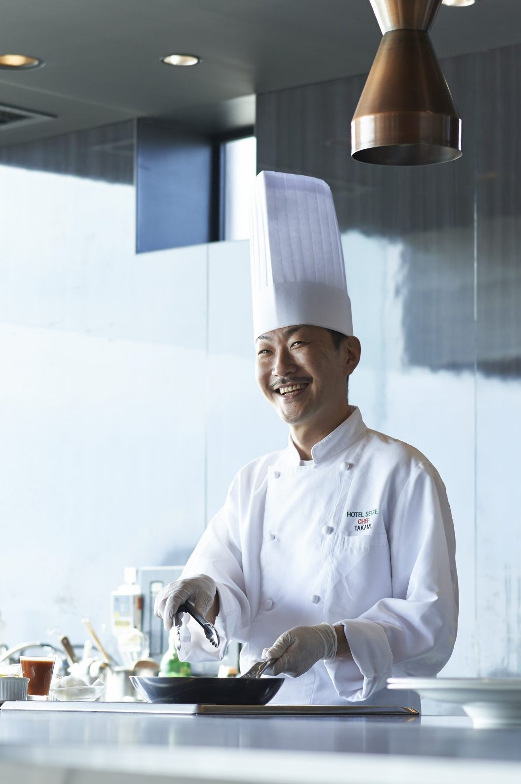 <p>料理長　髙見康之</p>
