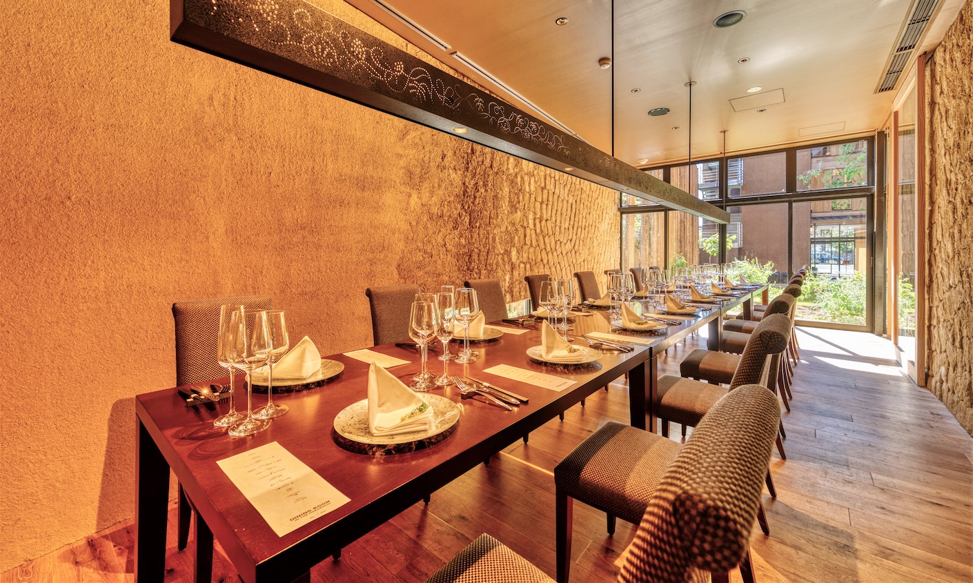 PARTY/パーティー