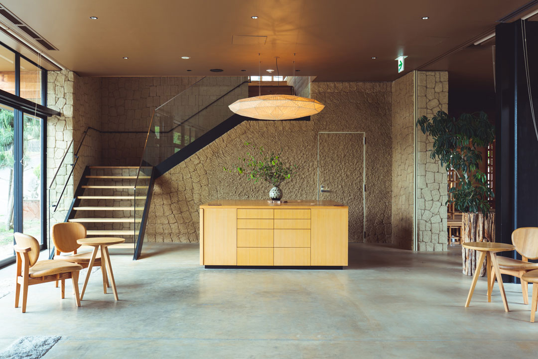 Specialty architecture in which the skills of the artisans shine through